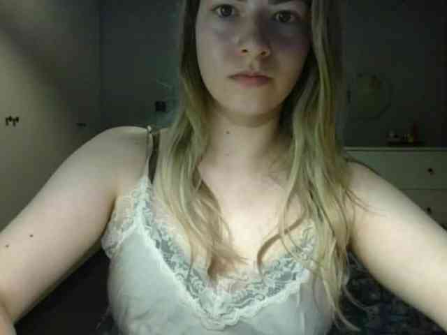 RosieJune webcam