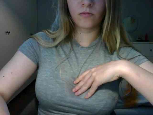 RosieJune webcam