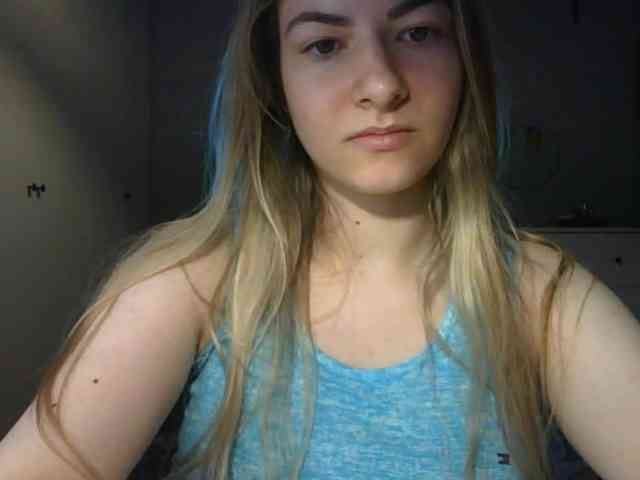 RosieJune webcam
