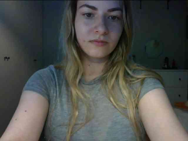 RosieJune webcam
