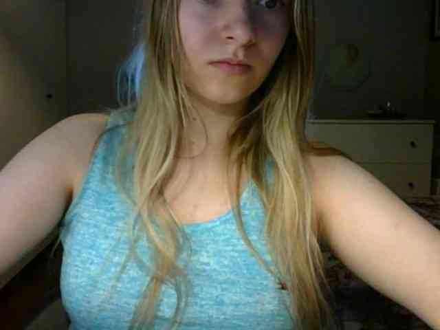 RosieJune webcam
