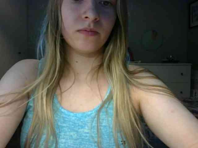 RosieJune webcam