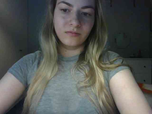 RosieJune webcam