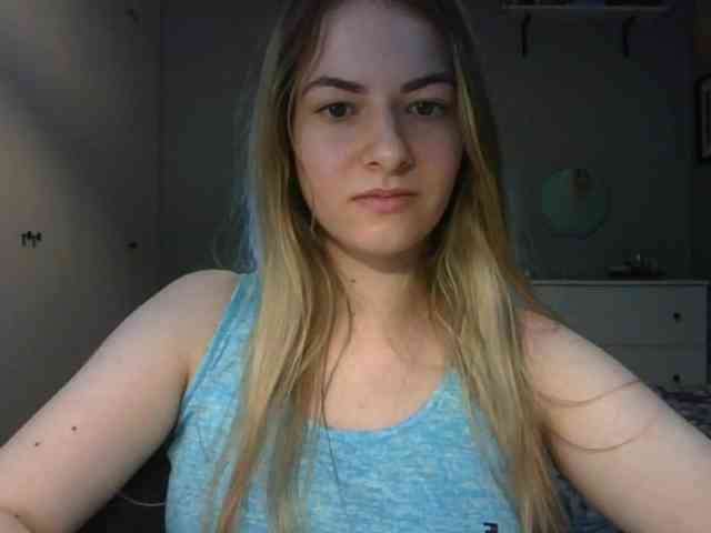 RosieJune webcam