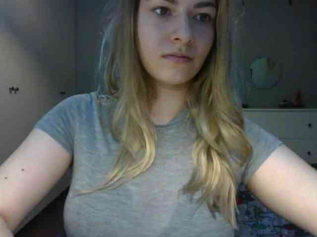 RosieJune webcam