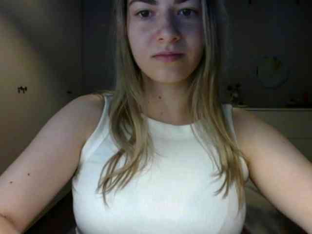 RosieJune webcam