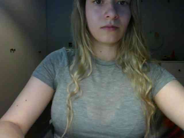RosieJune webcam
