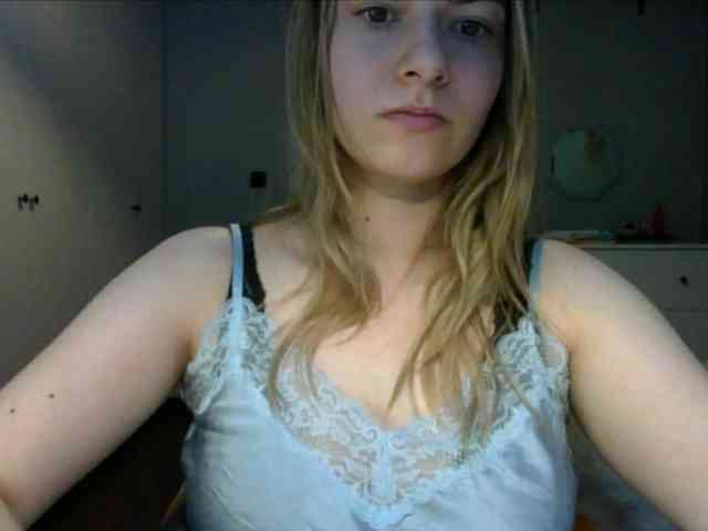 RosieJune webcam