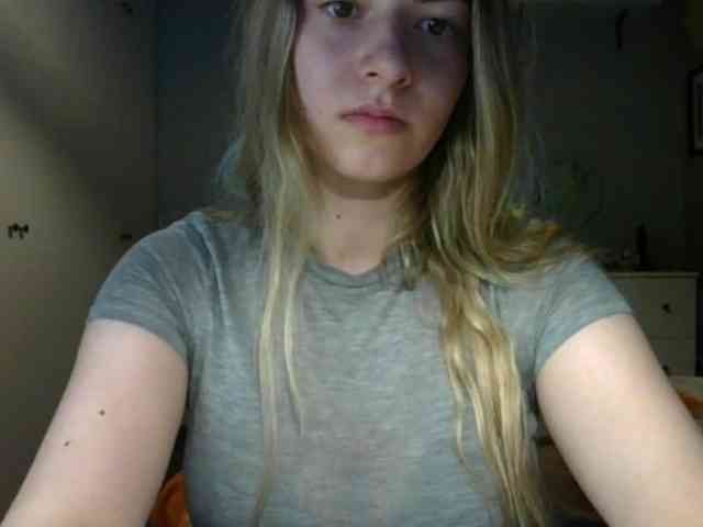 RosieJune webcam