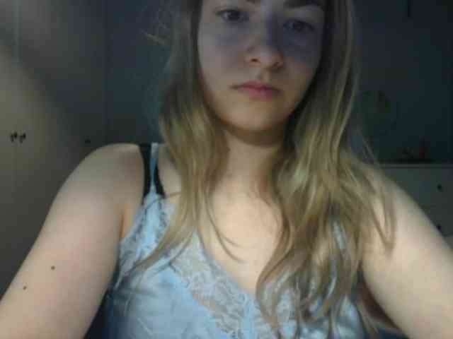 RosieJune webcam