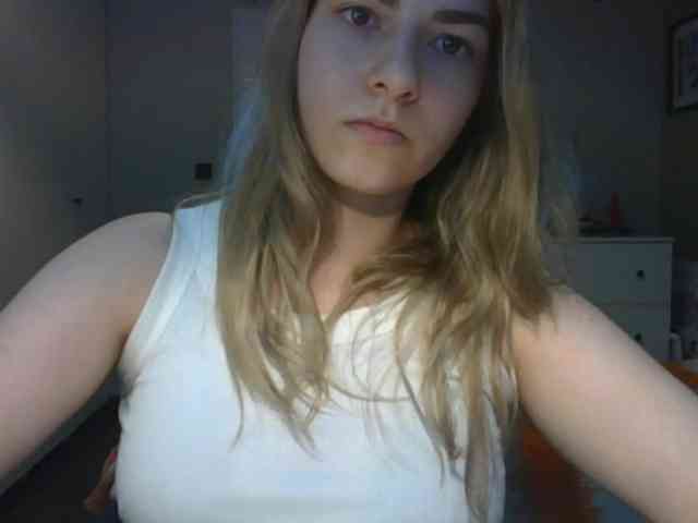 RosieJune webcam