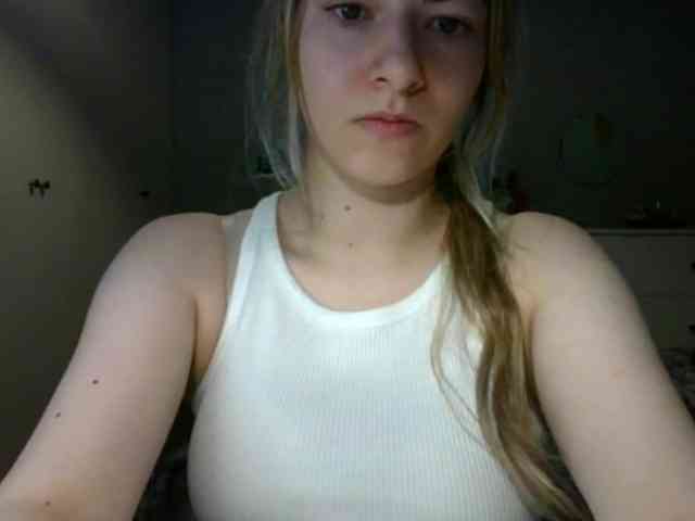 RosieJune webcam
