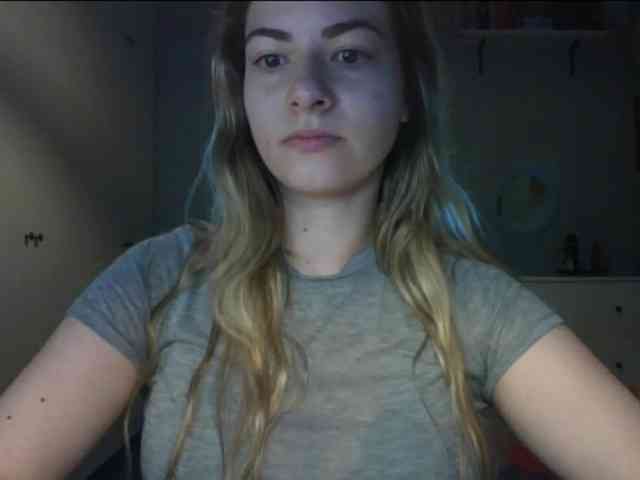 RosieJune webcam