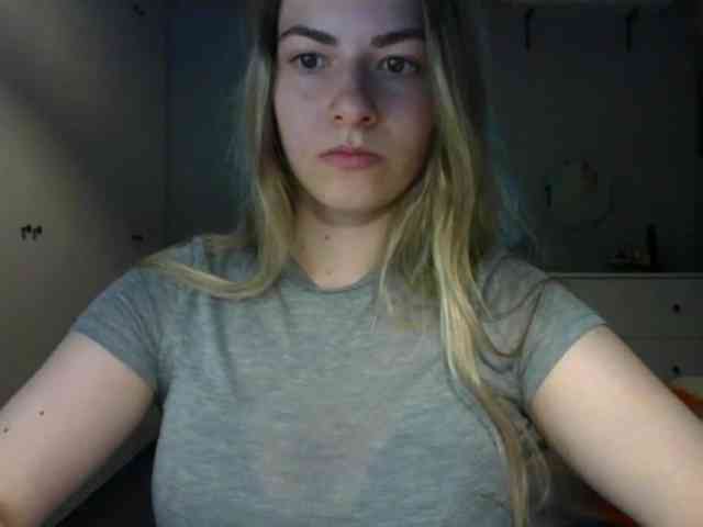 RosieJune webcam