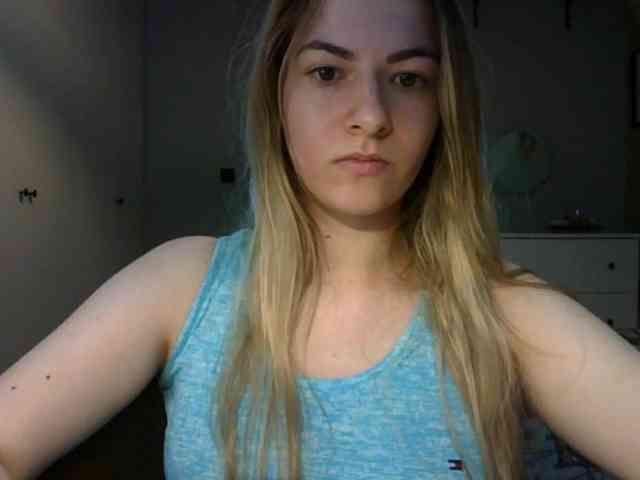 RosieJune webcam