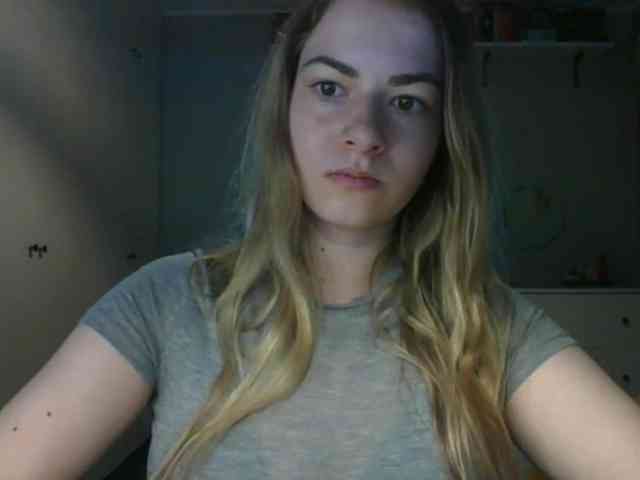RosieJune webcam