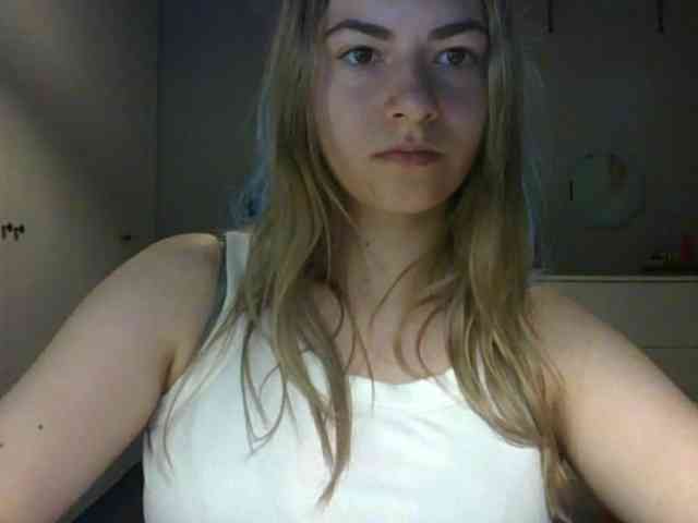 RosieJune webcam