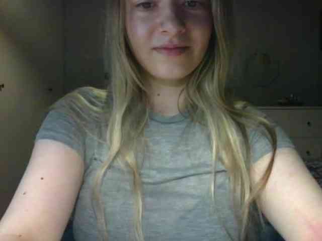 RosieJune webcam