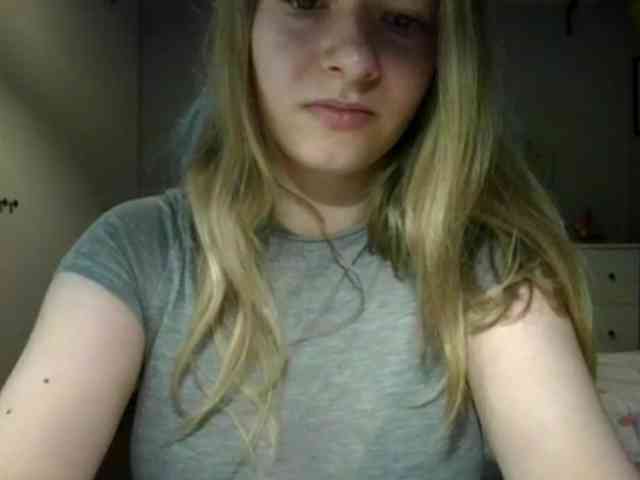 RosieJune webcam