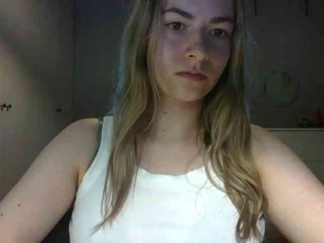 RosieJune webcam
