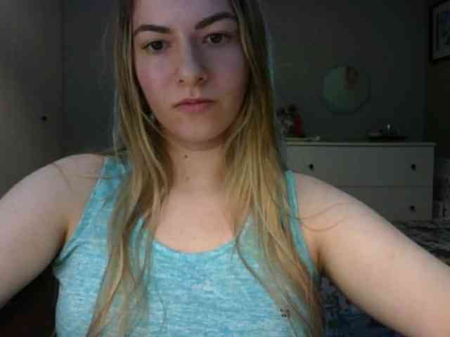 RosieJune webcam