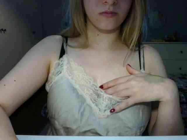 RosieJune webcam