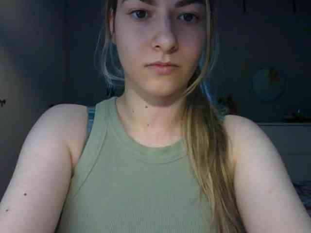 RosieJune webcam