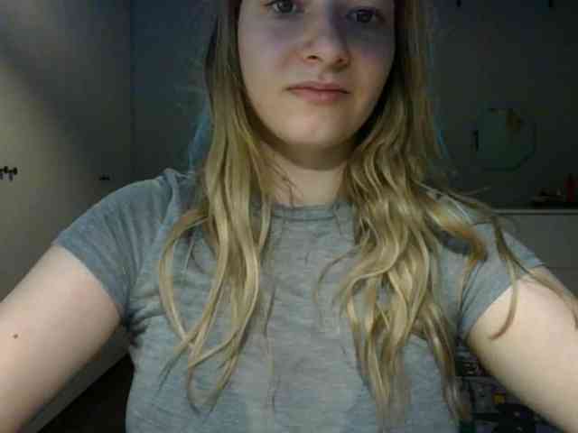 RosieJune webcam