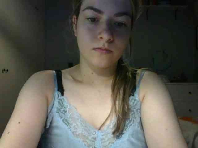 RosieJune webcam