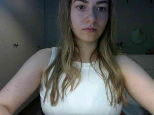 RosieJune webcam