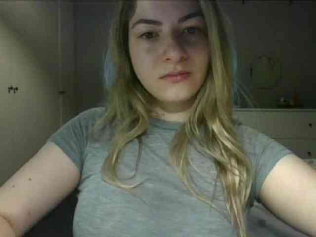 RosieJune webcam