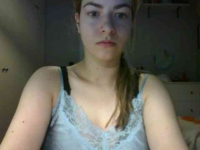 RosieJune webcam