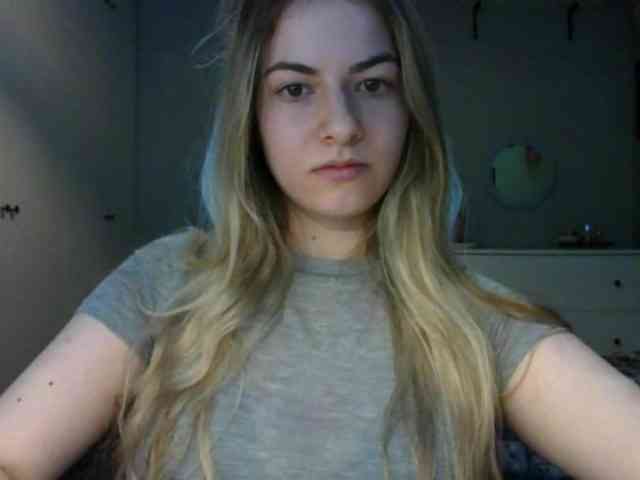 RosieJune webcam