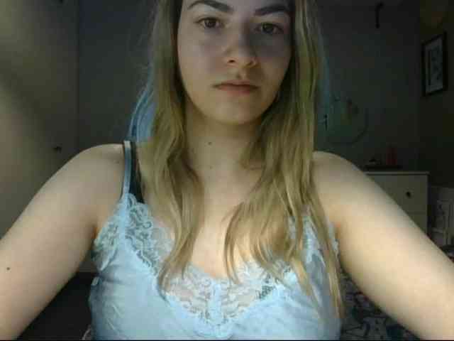 nude amateur cam RosieJune