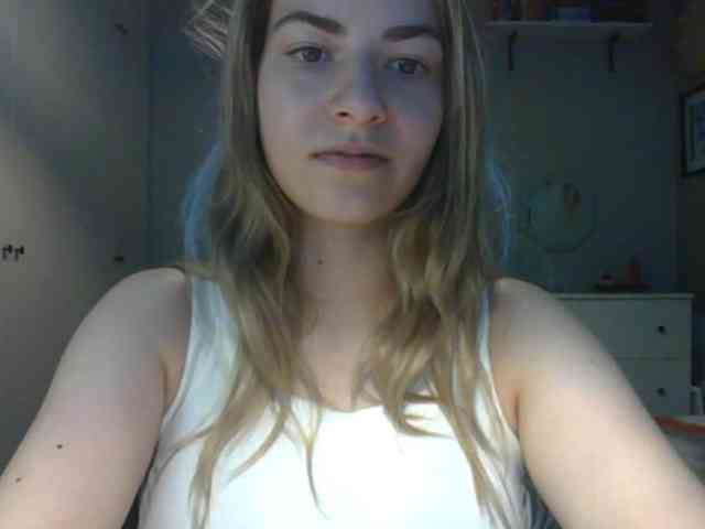 RosieJune webcam