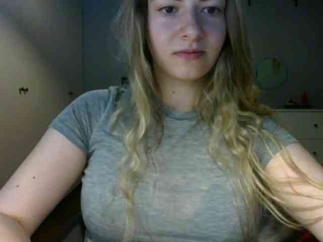 RosieJune webcam
