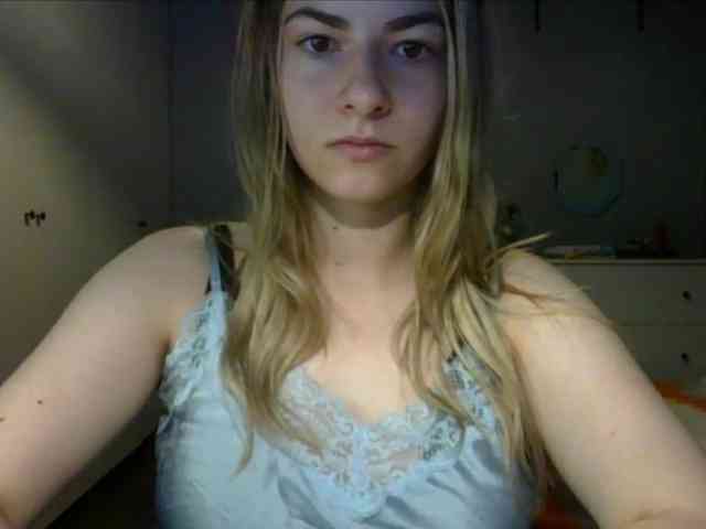 RosieJune webcam