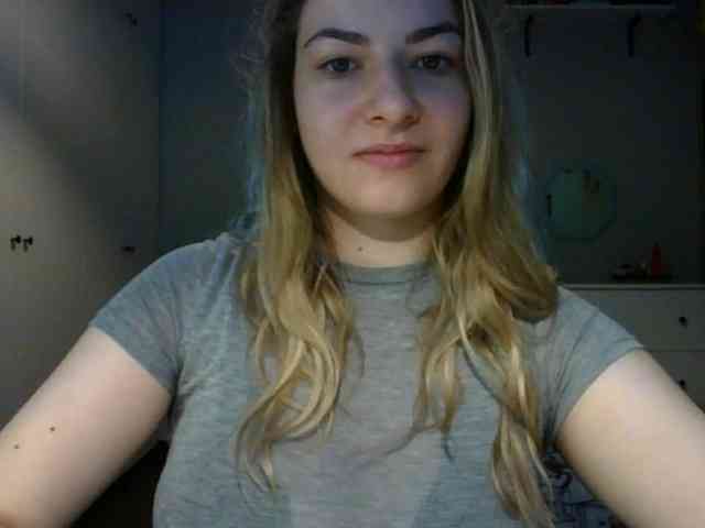 RosieJune webcam