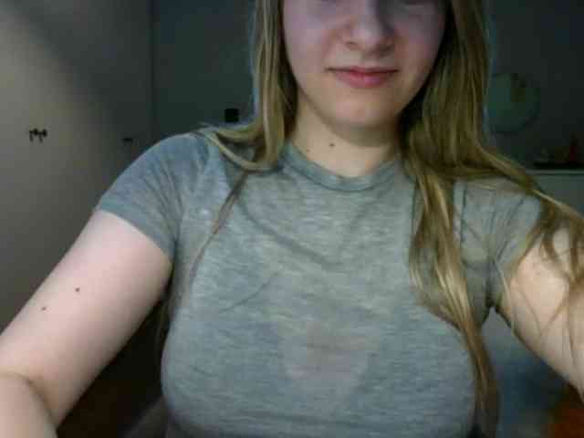 RosieJune webcam
