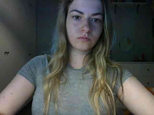 RosieJune webcam