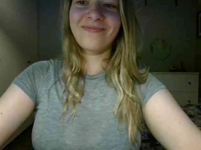 RosieJune webcam
