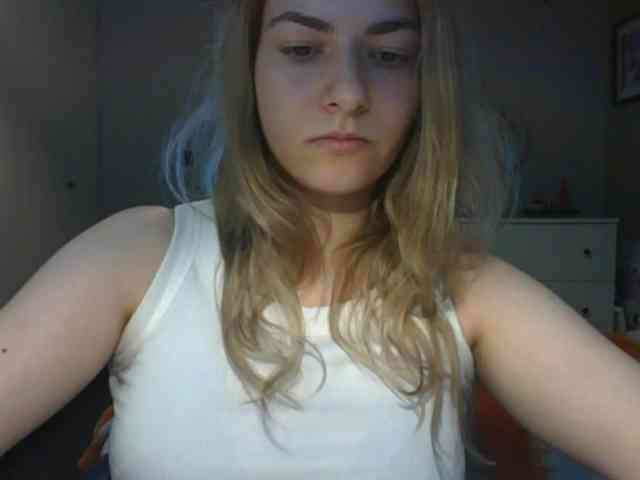 RosieJune webcam