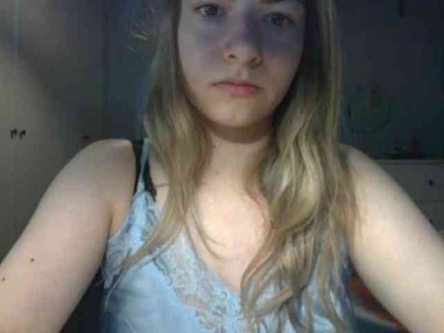 RosieJune webcam