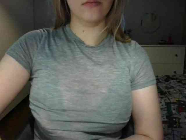 RosieJune webcam