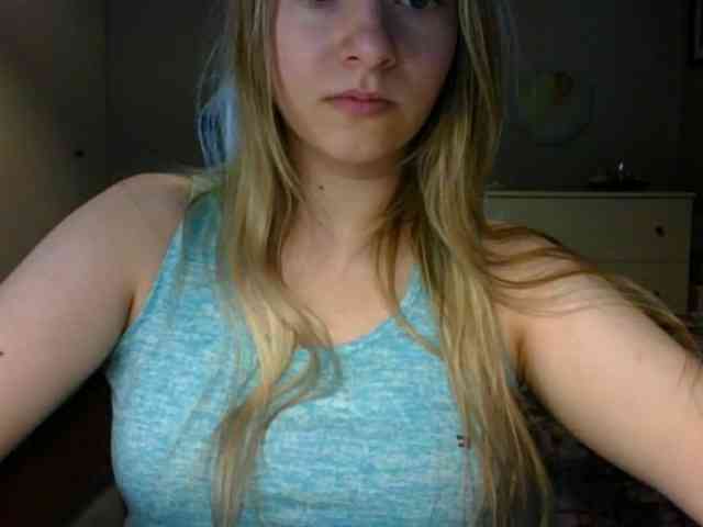 RosieJune webcam