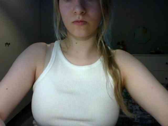 RosieJune webcam