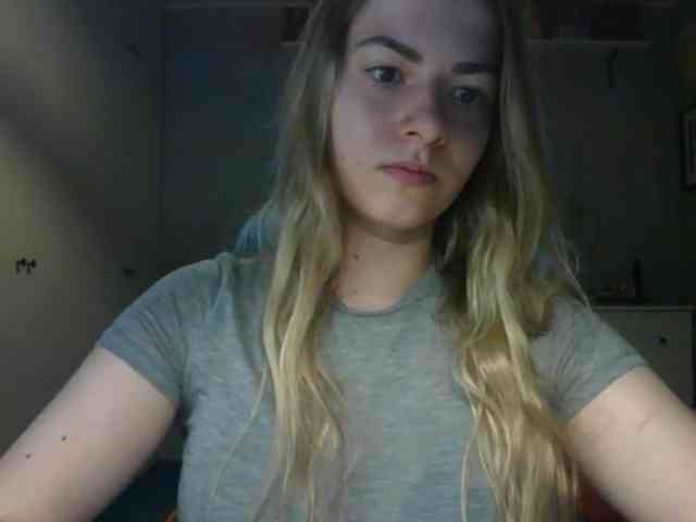 RosieJune webcam