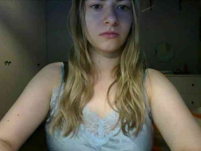 RosieJune webcam