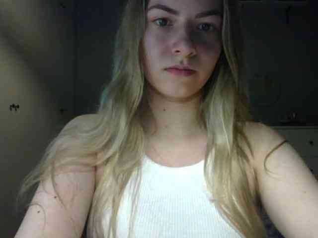 RosieJune webcam