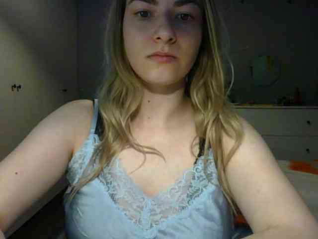 RosieJune webcam